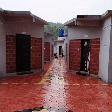 Suma Beach Resort Dāpoli Buitenkant foto